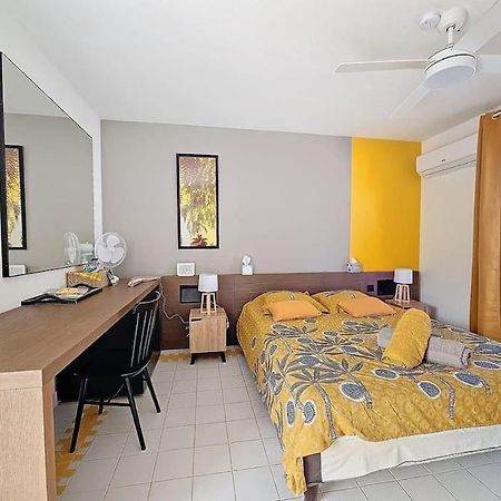 Studio Dans Village Vacances Manganao Saint-Francois  Buitenkant foto